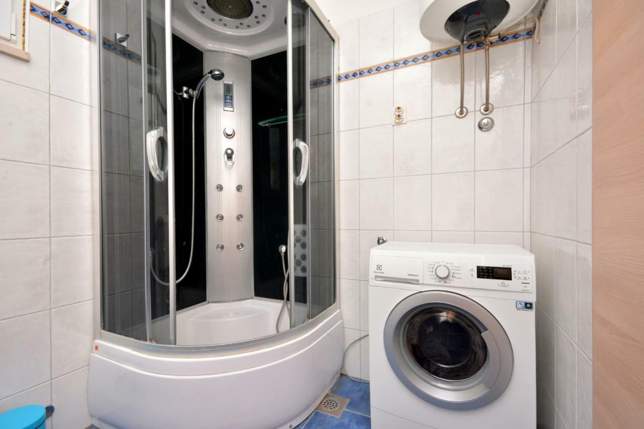 M & M Apartment โปดสตรานา ภายนอก รูปภาพ